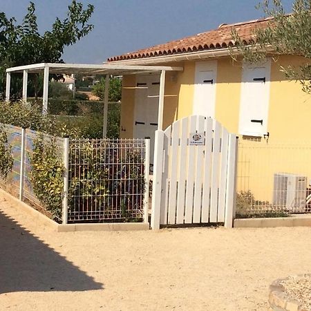 דירות Vallon-Pont-dʼArc Aux Couleurs D'Ardeche מראה חיצוני תמונה